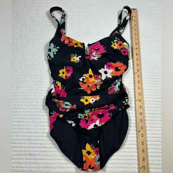 Anne Cole Black and Pink Floral One Piece Swimsuit. Size 10. Like New Condition. - Picture 3 of 6